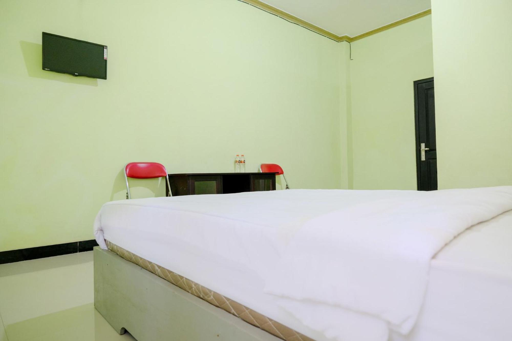 Oyo Life 2508 Alba Suites Homestay Syariah Tulungagung Exteriör bild