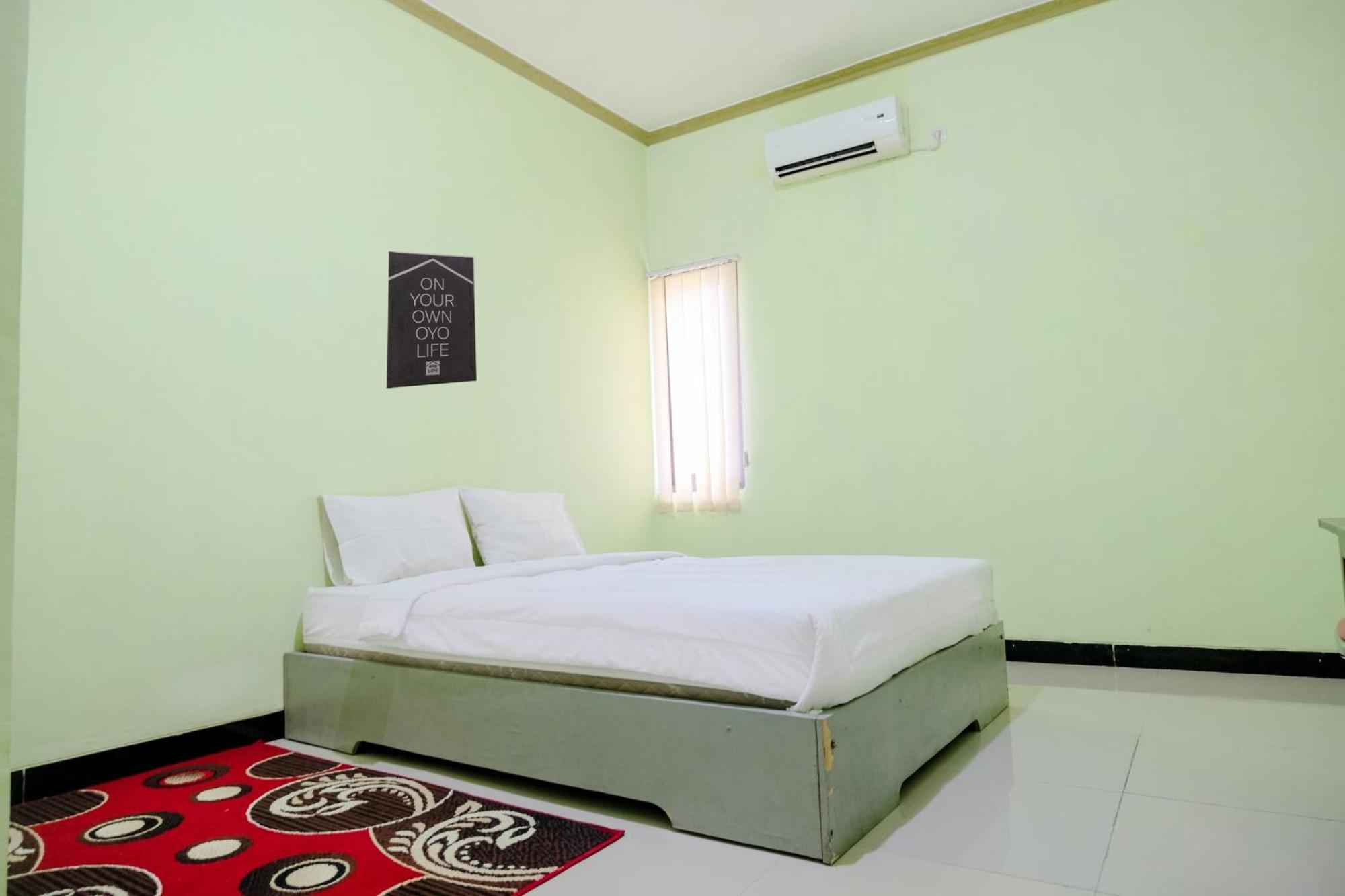Oyo Life 2508 Alba Suites Homestay Syariah Tulungagung Exteriör bild